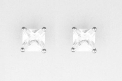 STUD, WHT 5mm PRNCES CUT